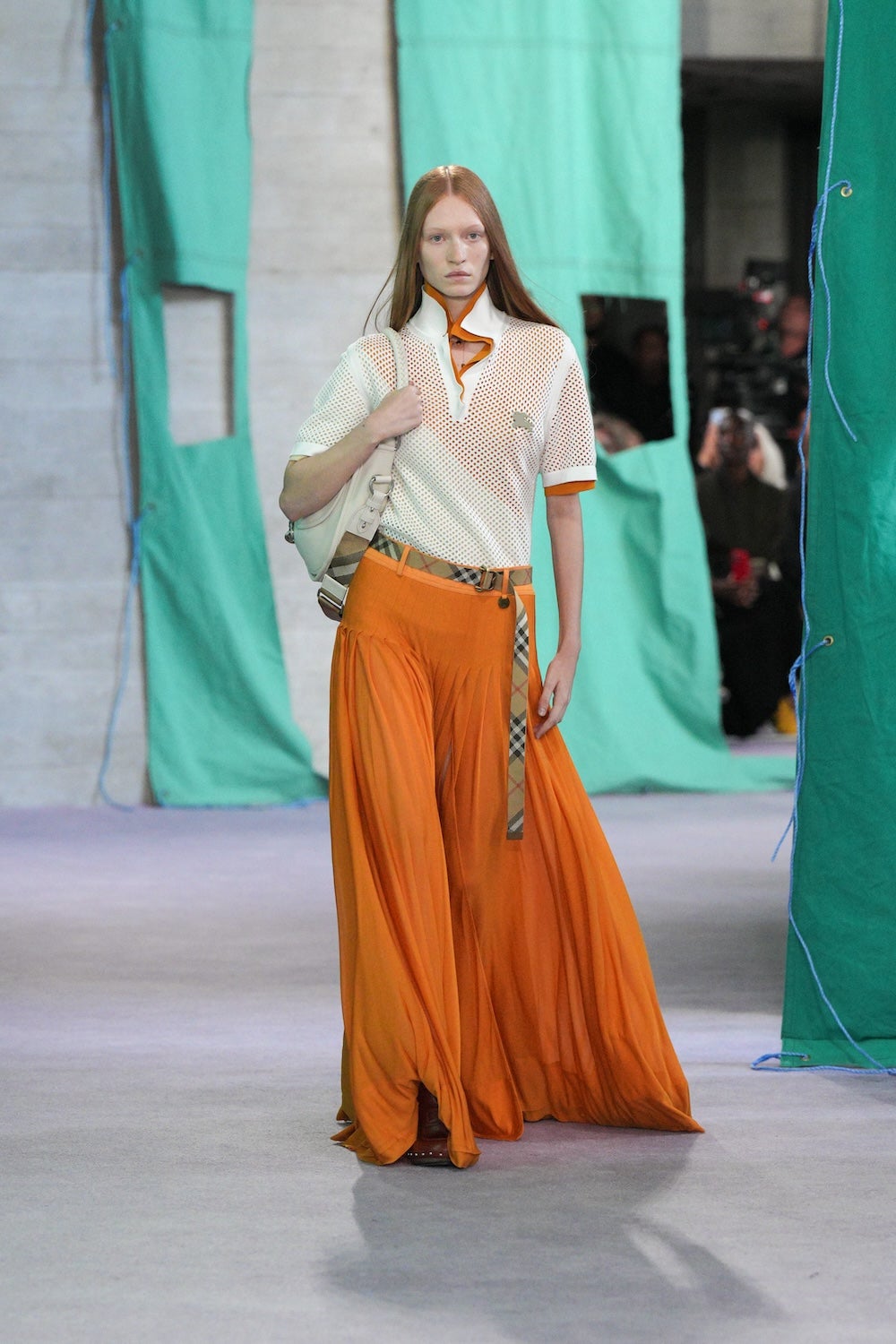 British Tradition Meets Y2K Style at Burberry Spring Summer 2025 Savoir Flair